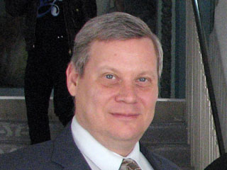 Евгений Джантомирович Маевский, член постоянной комиссии ростовской Гордумы по торговле, бытовому обслуживанию и малому предприниматель
