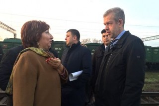 Министр транспорта РО Андрей Иванов беседует с пассажирами